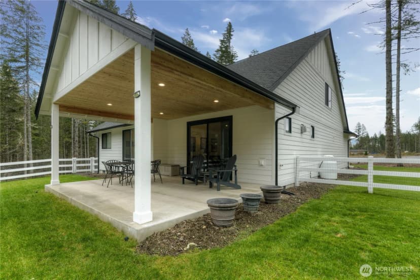 Property photo for 901 W Clear Lake Drive, Shelton photo 38