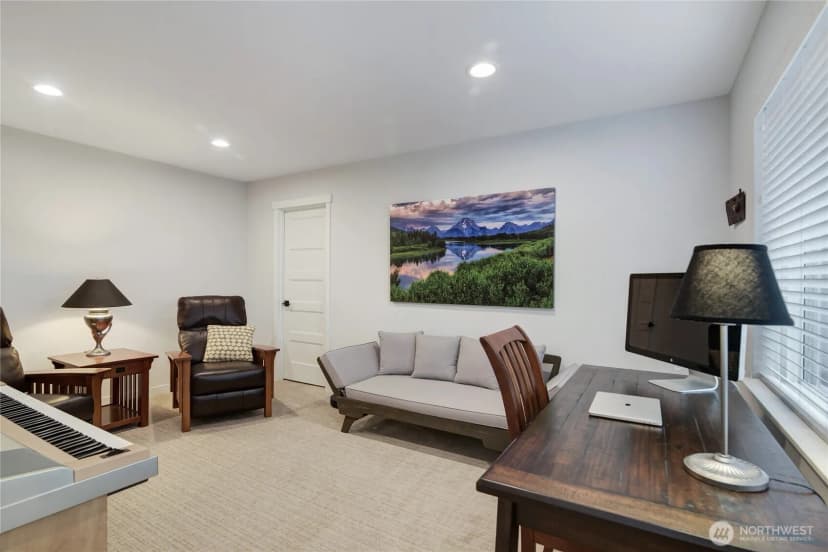 Property photo for 901 W Clear Lake Drive, Shelton photo 28