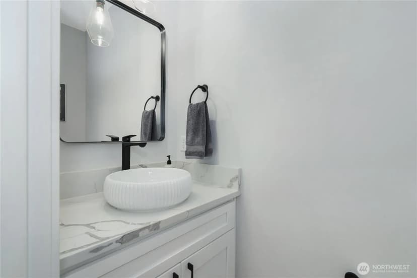Property photo for 901 W Clear Lake Drive, Shelton photo 21