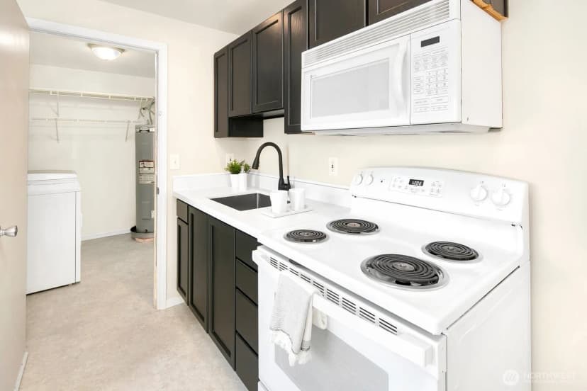 Property photo for 2304 6th Avenue, Everett photo 14