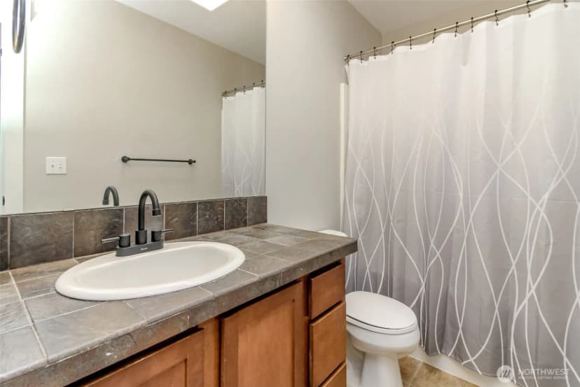 Property photo for 1324 Riddell Avenue Ne, Orting photo 19