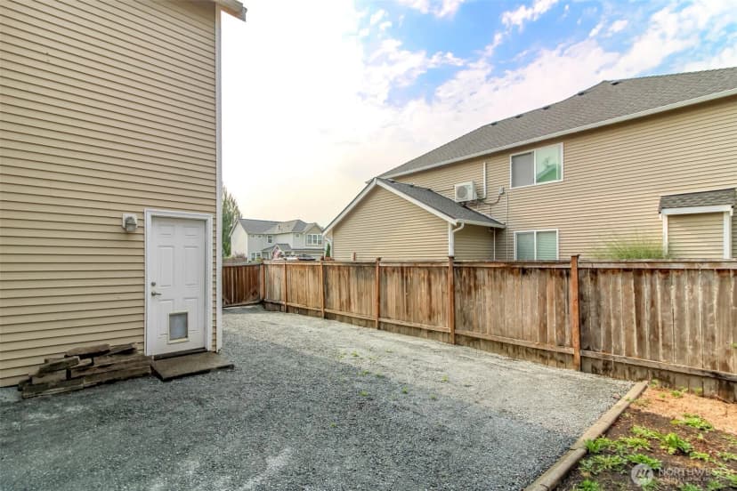 Property photo for 1324 Riddell Avenue Ne, Orting photo 28