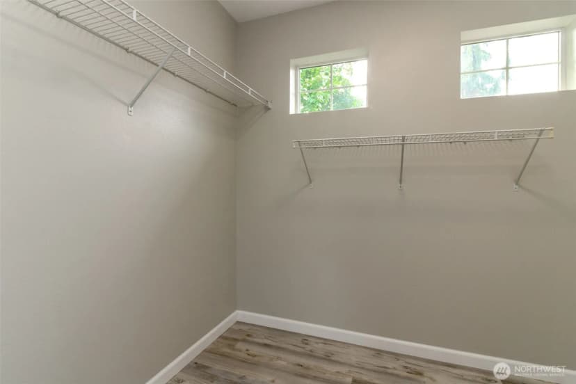 Property photo for 1324 Riddell Avenue Ne, Orting photo 14