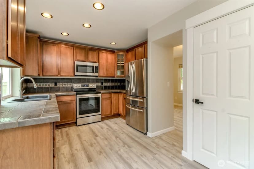 Property photo for 1324 Riddell Avenue Ne, Orting photo 5