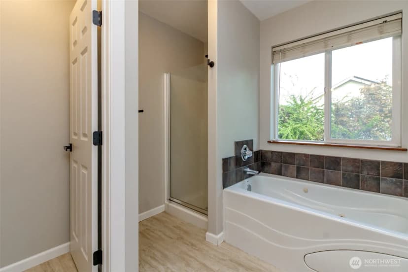 Property photo for 1324 Riddell Avenue Ne, Orting photo 13