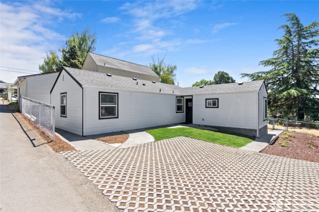 Property photo for 9237 36th Avenue S #a, Seattle