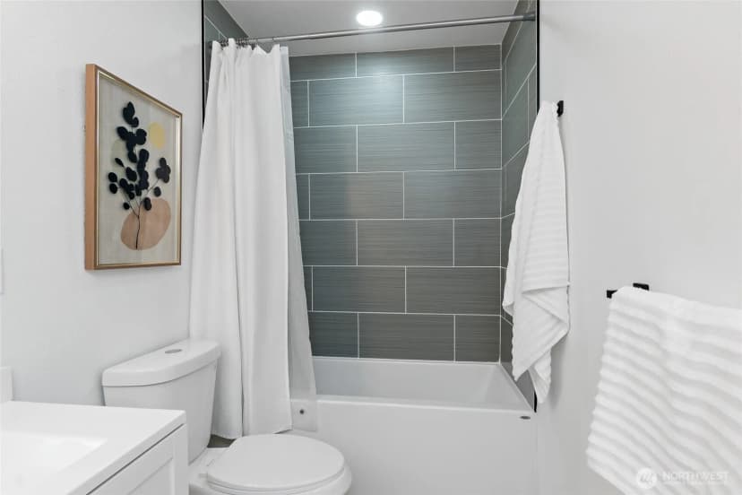 Property photo for 9237 36th Avenue S #a, Seattle photo 18