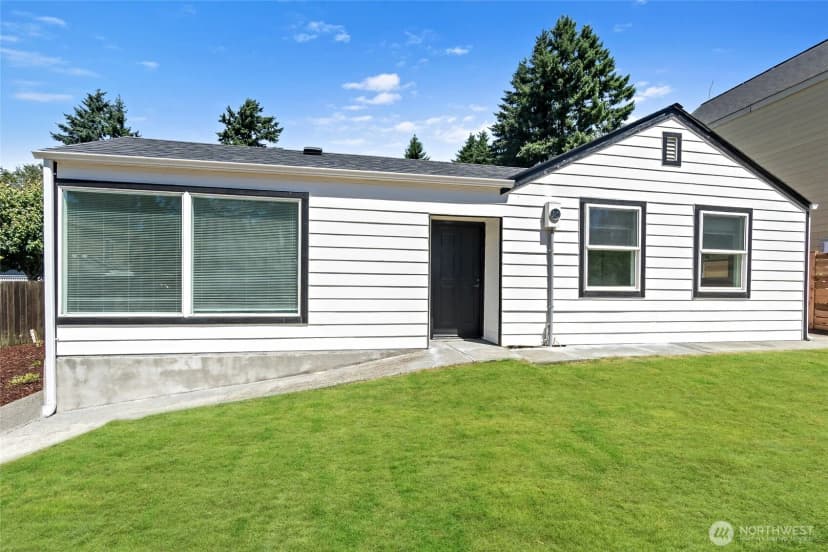 Property photo for 9237 36th Avenue S #a, Seattle photo 2