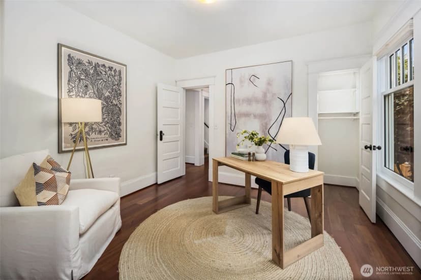Property photo for 309 Lynn Street, Seattle photo 9