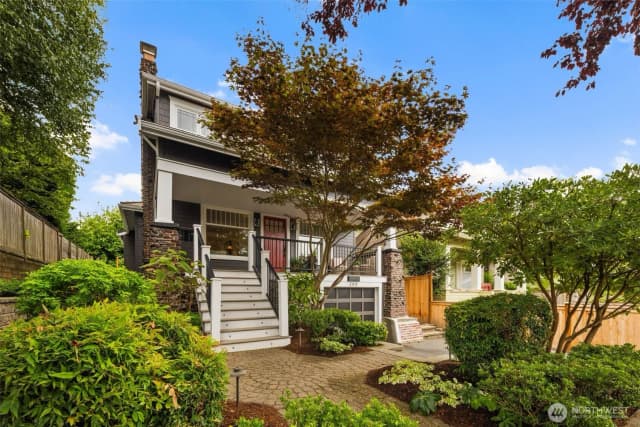 Property photo for 309 Lynn Street, Seattle photo 2