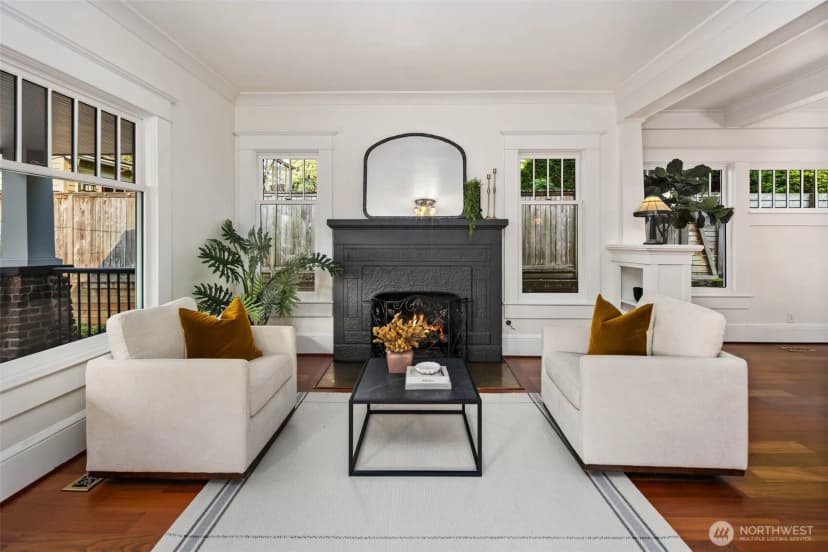 Property photo for 309 Lynn Street, Seattle photo 4