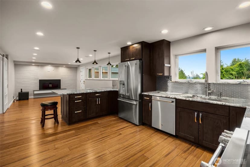 Property photo for 1537 Ne 96th Street, Seattle photo 17