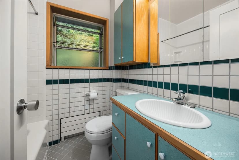 Property photo for 1537 Ne 96th Street, Seattle photo 15