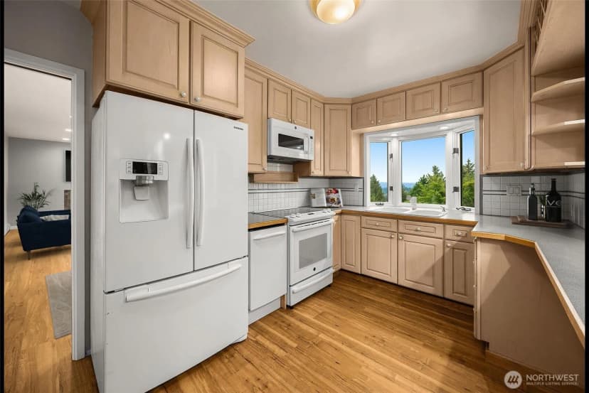 Property photo for 1537 Ne 96th Street, Seattle photo 9