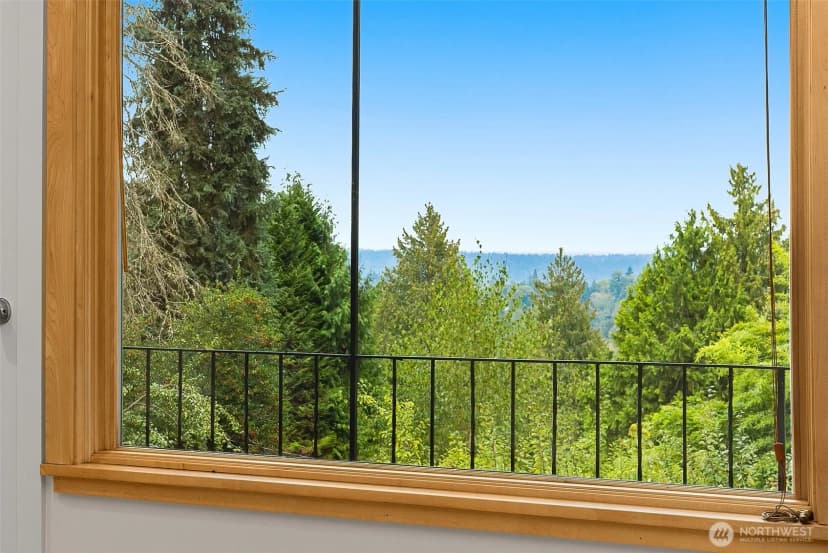 Property photo for 1537 Ne 96th Street, Seattle photo 8