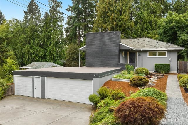 Property photo for 1537 Ne 96th Street, Seattle photo 2