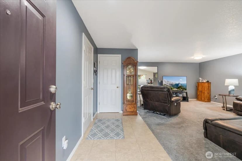 Property photo for 902 Se 5th Avenue, Battle Ground photo 5