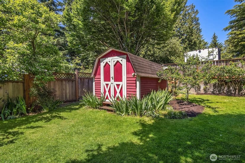 Property photo for 1552 N 128th Street, Seattle photo 31