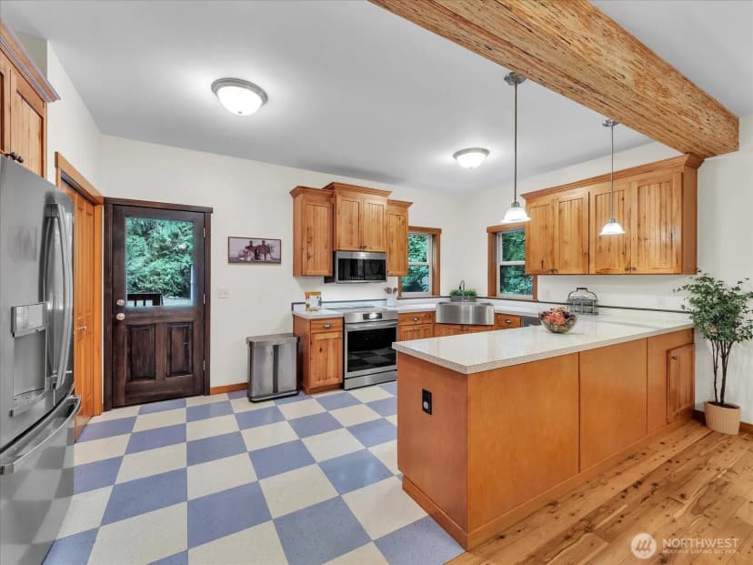 Property photo for 32011 Ne 112th Street, Carnation photo 6