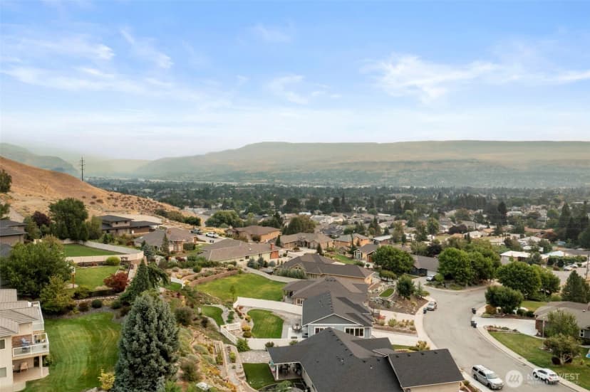 Property photo for 2012 Linville Drive, Wenatchee photo 36