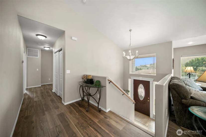 Property photo for 2012 Linville Drive, Wenatchee photo 13