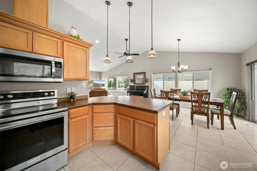 Property photo for 2012 Linville Drive, Wenatchee photo 10