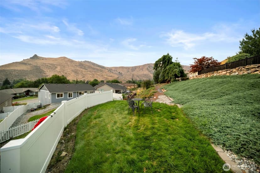 Property photo for 2012 Linville Drive, Wenatchee photo 34