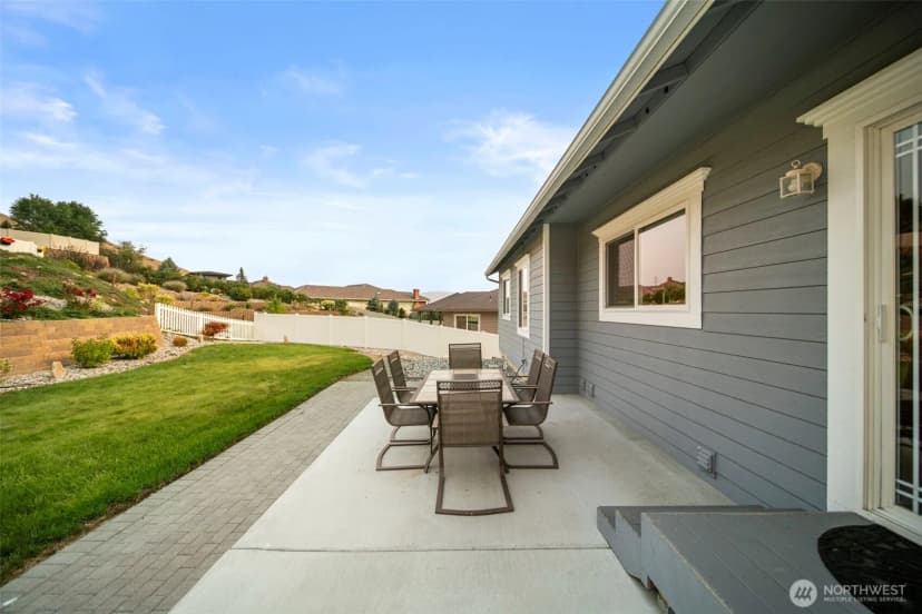Property photo for 2012 Linville Drive, Wenatchee photo 30