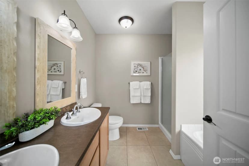 Property photo for 2012 Linville Drive, Wenatchee photo 17