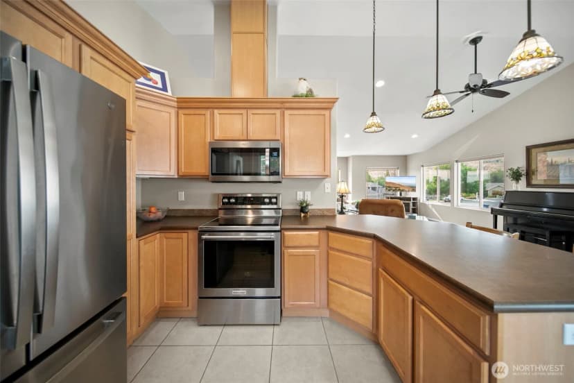 Property photo for 2012 Linville Drive, Wenatchee photo 7