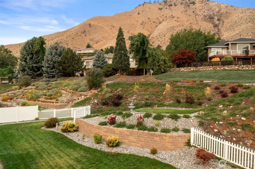 Property photo for 2012 Linville Drive, Wenatchee photo 33