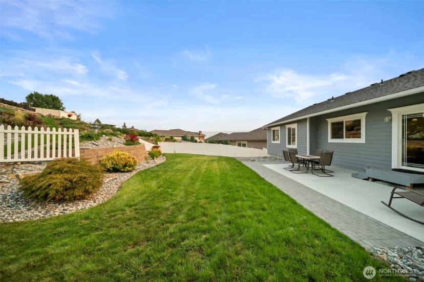 Property photo for 2012 Linville Drive, Wenatchee photo 31