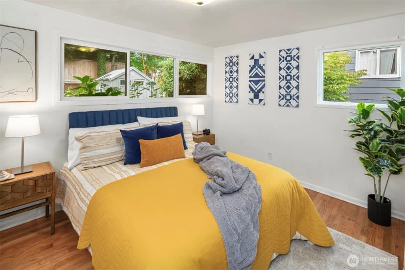 Property photo for 2020 Ne 102nd Street, Seattle photo 17