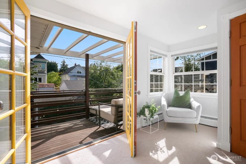 Property photo for 119 Ne 63rd Street, Seattle photo 11