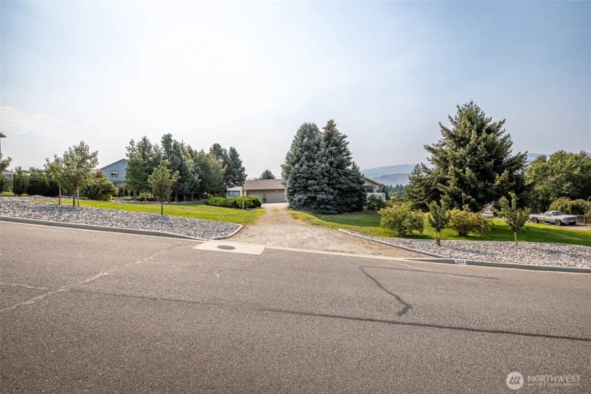 Property photo for 326 23rd Street Ne, East Wenatchee photo 40