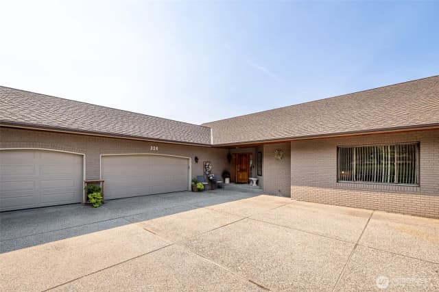 Property photo for 326 23rd Street Ne, East Wenatchee photo 2