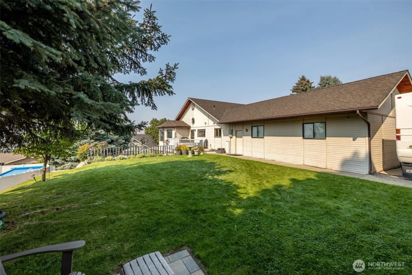 Property photo for 326 23rd Street Ne, East Wenatchee photo 6