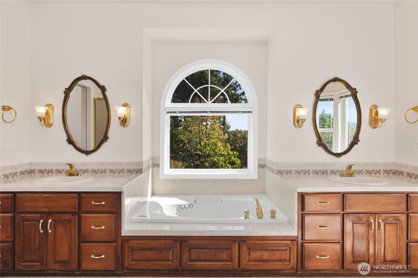 Property photo for 8661 Southridge Place, Anacortes photo 18
