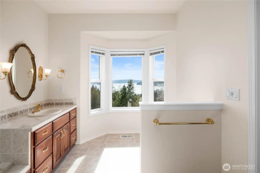 Property photo for 8661 Southridge Place, Anacortes photo 19
