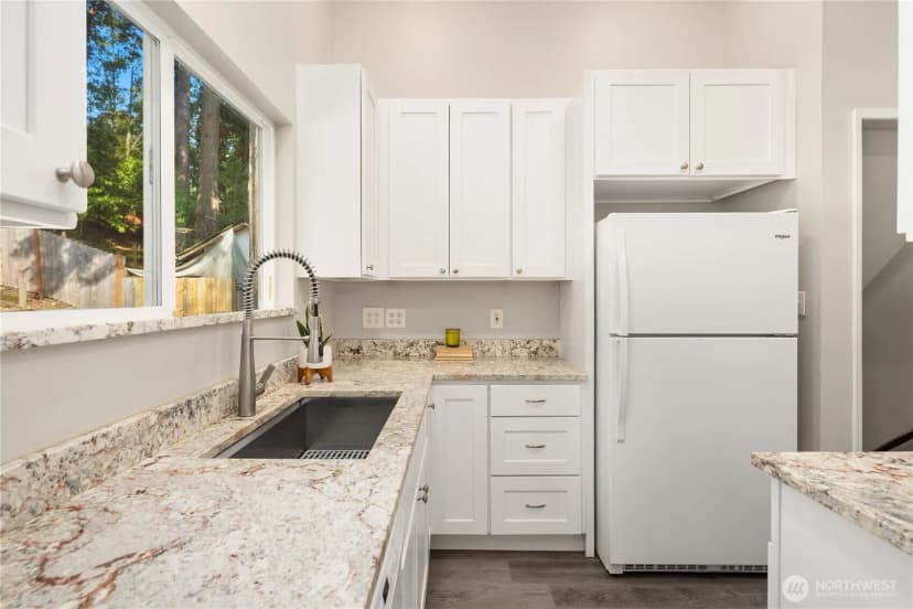 Property photo for 14114 Se Allen Road, Bellevue photo 10
