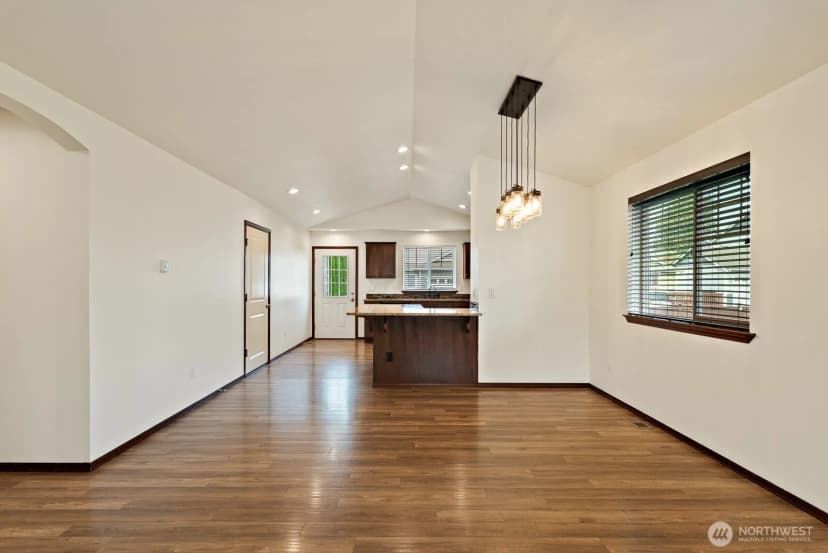 Property photo for 270 Lewis Place, Sedro Woolley photo 9