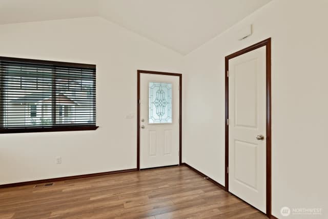 Property photo for 270 Lewis Place, Sedro Woolley photo 4