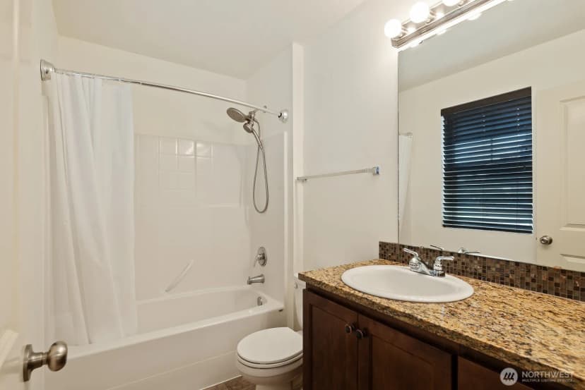 Property photo for 270 Lewis Place, Sedro Woolley photo 17
