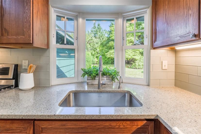 Property photo for 1300 Queen Avenue Ne, Renton photo 12