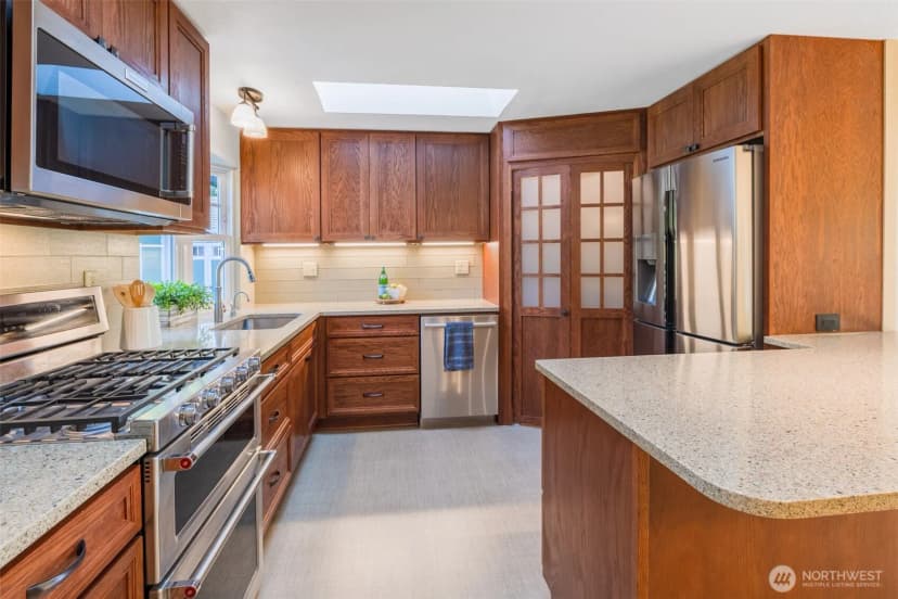 Property photo for 1300 Queen Avenue Ne, Renton photo 10