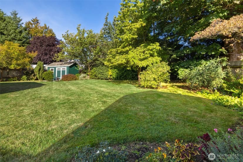 Property photo for 1300 Queen Avenue Ne, Renton photo 27