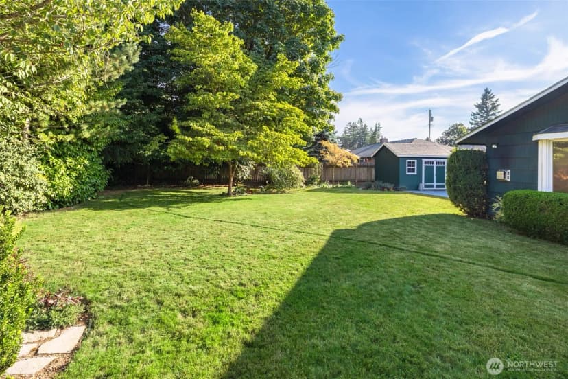 Property photo for 1300 Queen Avenue Ne, Renton photo 26