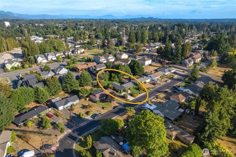 Property photo for 1300 Queen Avenue Ne, Renton photo 30