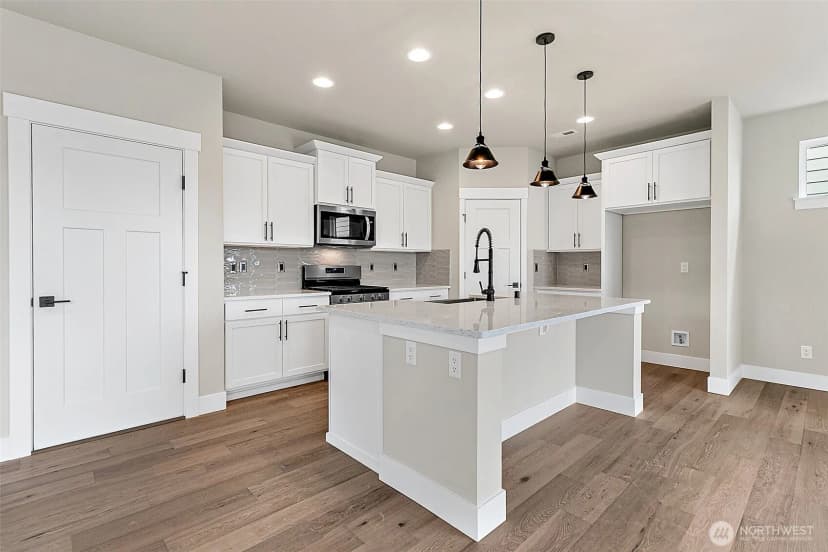 Property photo for 20833 99th Place S, Kent photo 10