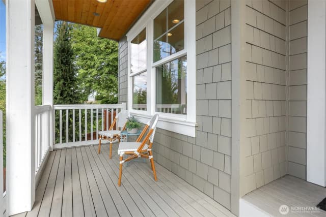 Property photo for 7560 30th Avenue Ne, Seattle photo 2